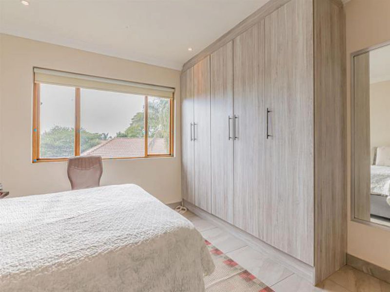 Apartment For Sale In Sandton - Photo 9