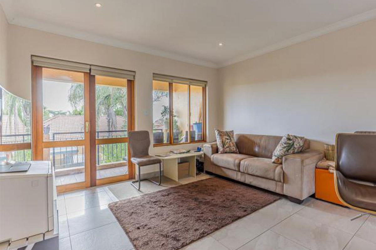 Apartment For Sale In Sandton - Photo 3
