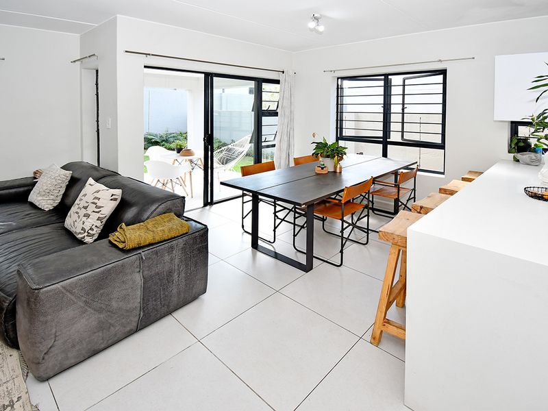 Modern Three Bedroom home in Secure Estate - Photo 10