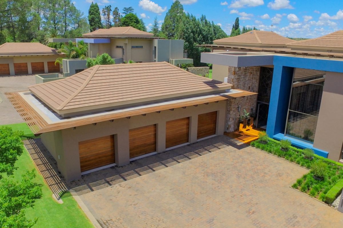 Executive estate living on the Vaal River. Masterly built. Elegant décor and finishes. - Photo 5