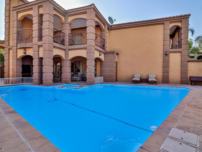 A Masterpiece. - Photo 3