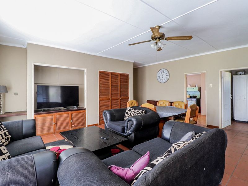 2 (Two) X 2.14 ha - Small holdings next to each other For Sale - Near the R 42. One with big house - Photo 8