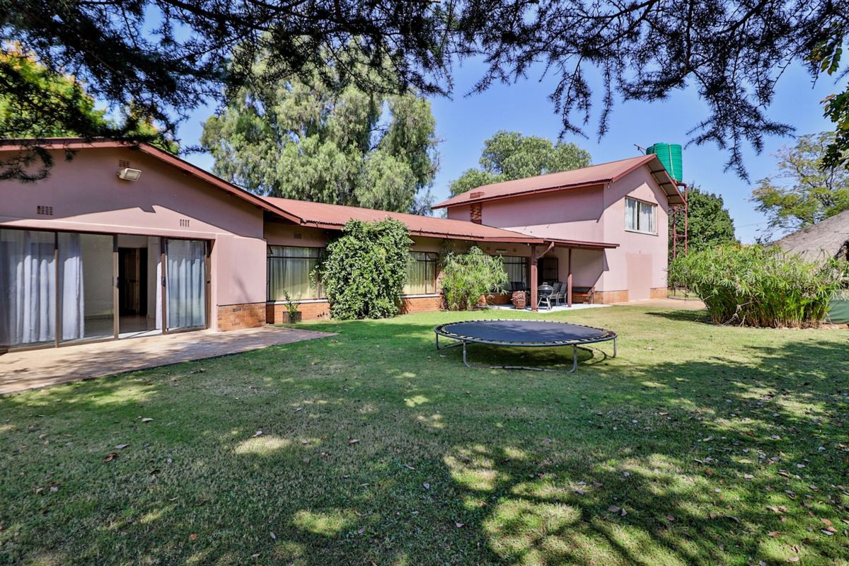 2 (Two) X 2.14 ha - Small holdings next to each other For Sale - Near the R 42. One with big house - Photo 3