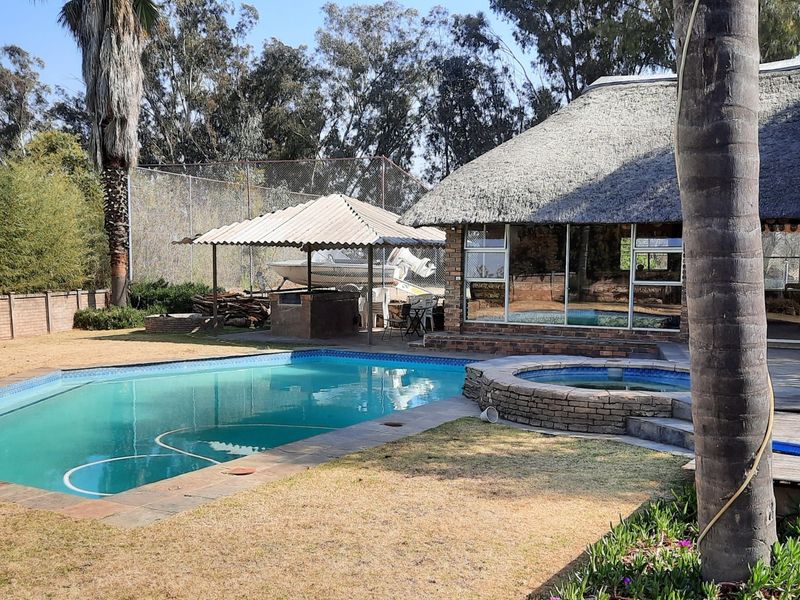 Small Farm in a beautiful area of the Vaal Triangle. - Photo 2