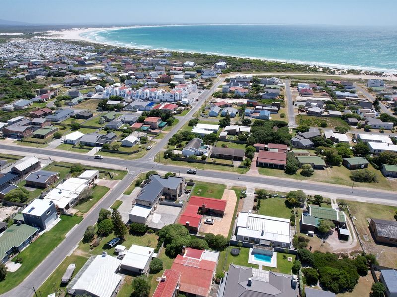 An Excellent Opportunity Near the Town’s Entrance - Photo 3