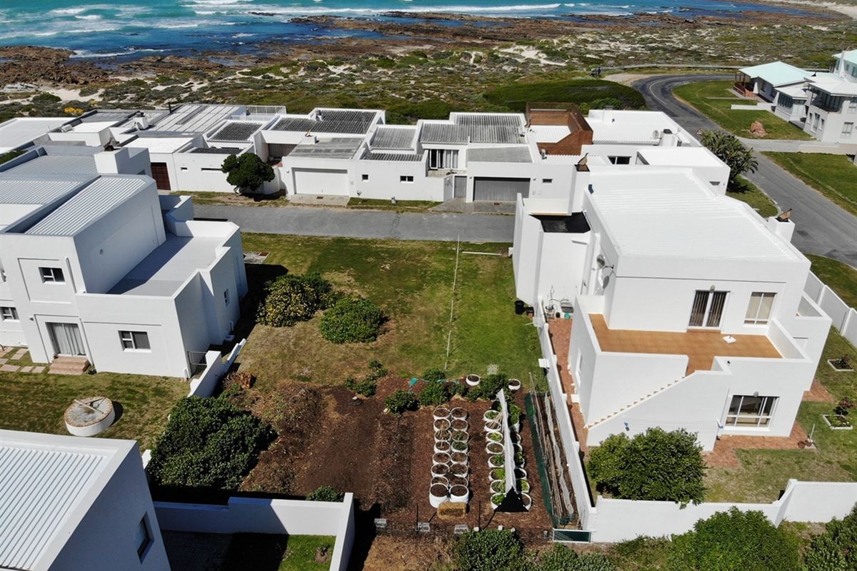 Panaromic With Picture Perfect Ocean Views - Photo 2