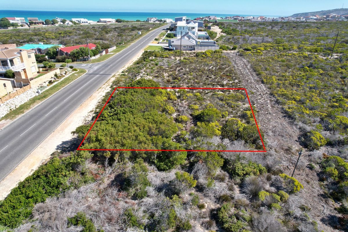 Established area boasting a coastal feel! - Photo 3