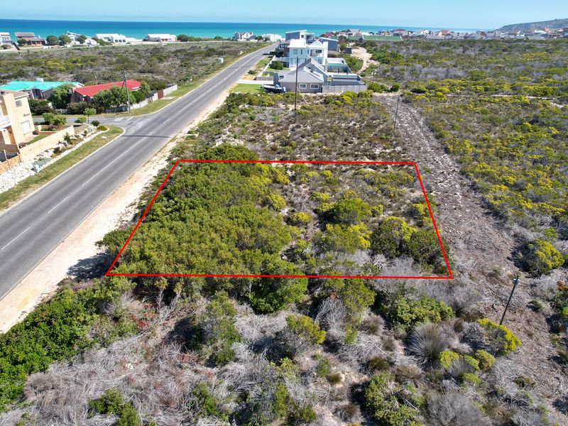 Established area boasting a coastal feel! - Photo 3