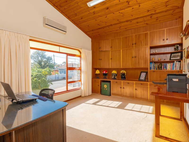 Beautiful and spacious family home - Photo 5