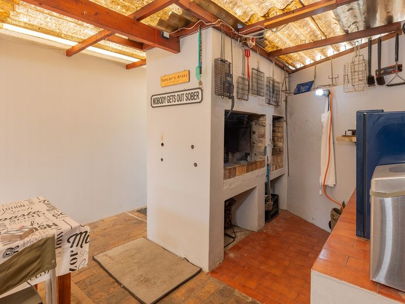 Beautiful and spacious family home - Photo 9