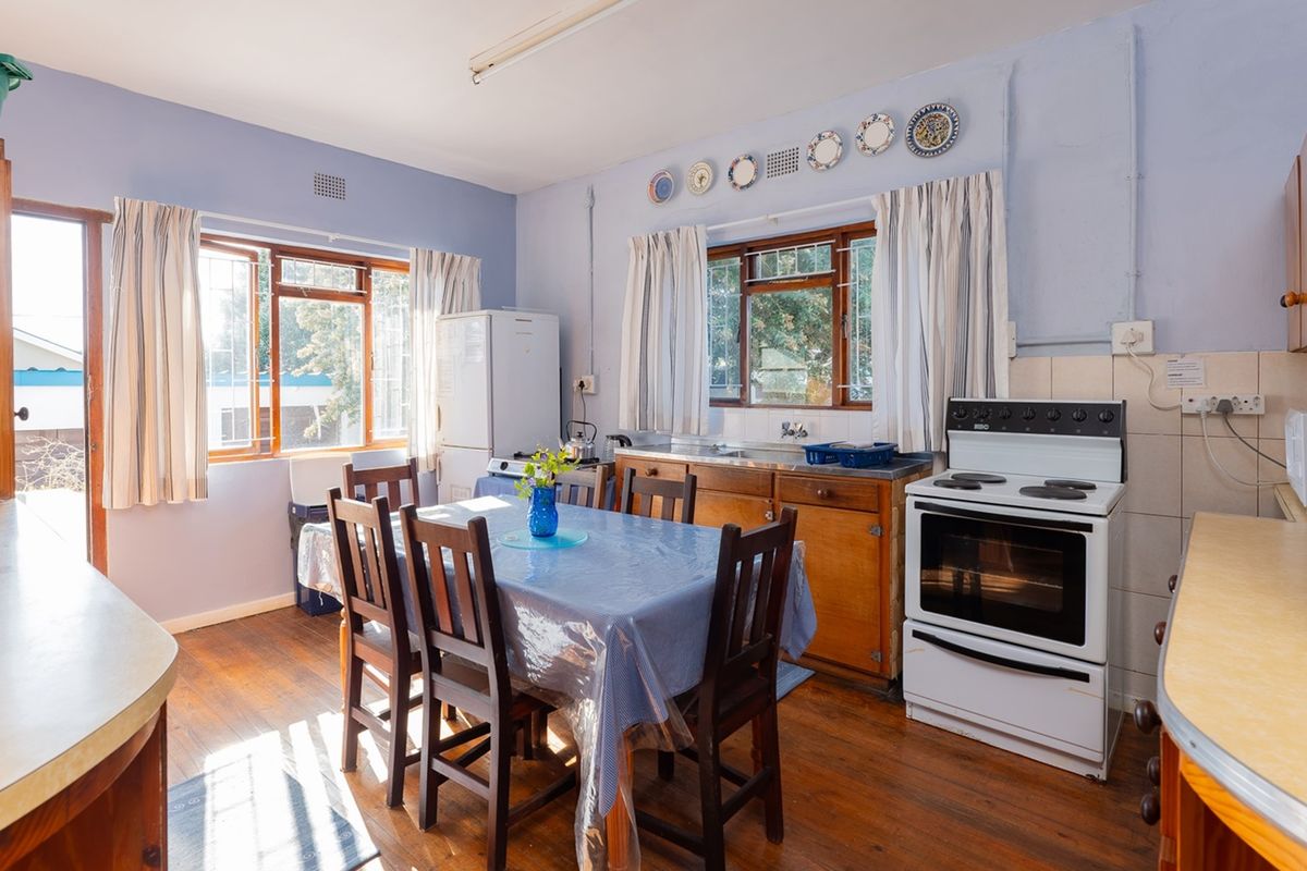 Wonderful Location & Income Generator! - Photo 5