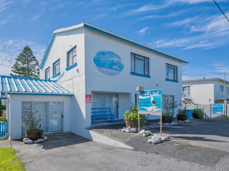 Wonderful Location & Income Generator! - Photo 2