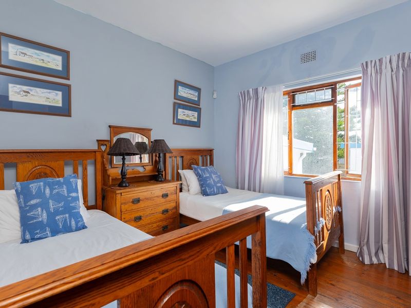 Wonderful Location & Income Generator! - Photo 9