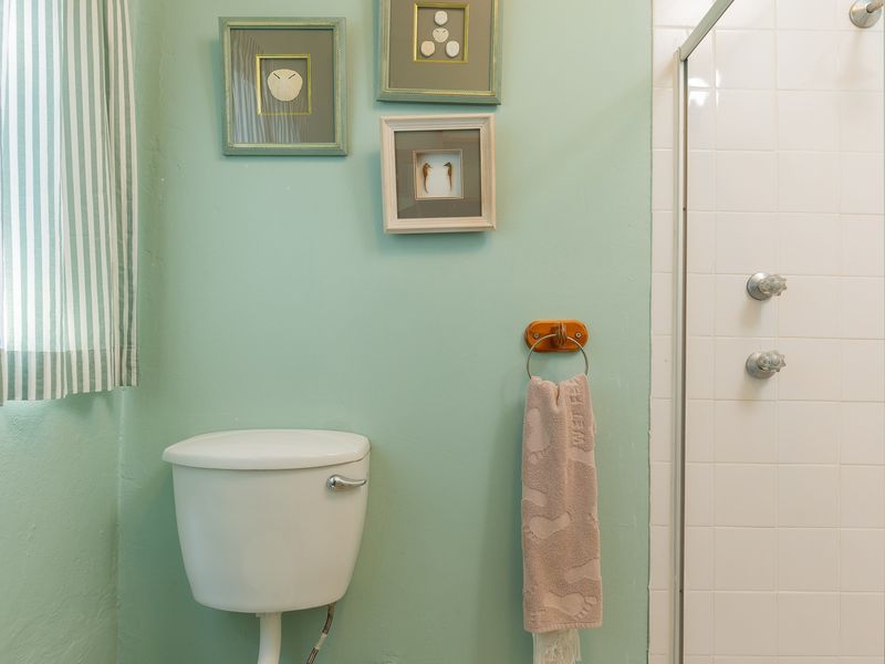 Wonderful Location & Income Generator! - Photo 8