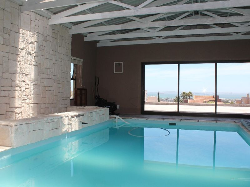 5 Bedroom executive home, Myburgh Park Langebaan - Photo 2