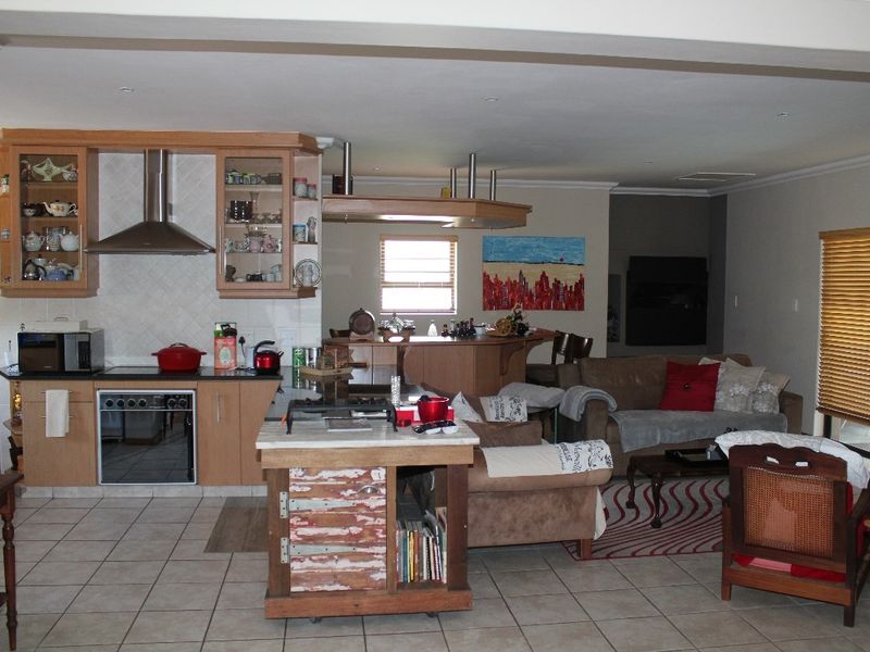 5 Bedroom executive home, Myburgh Park Langebaan - Photo 10