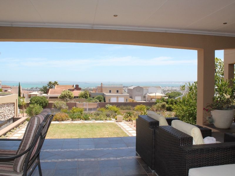 5 Bedroom executive home, Myburgh Park Langebaan - Photo 7