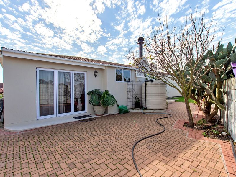 Tranquil Living In Port Owen - Photo 8
