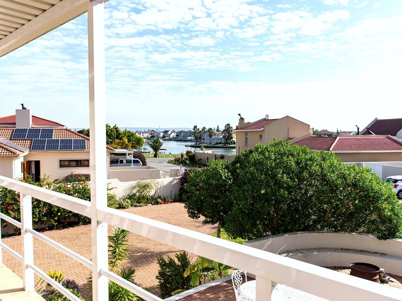 Tranquil Living In Port Owen - Photo 3