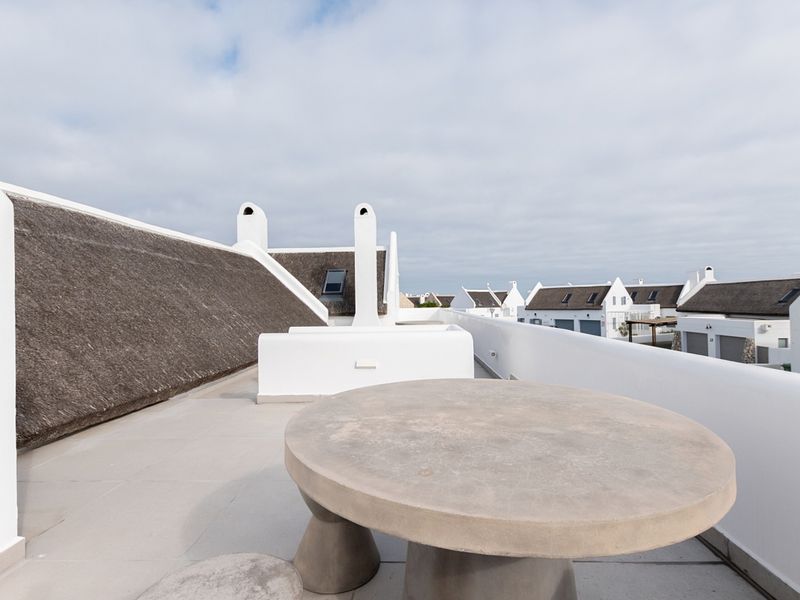 Modern luxury in a picturesque seaside village - Photo 8