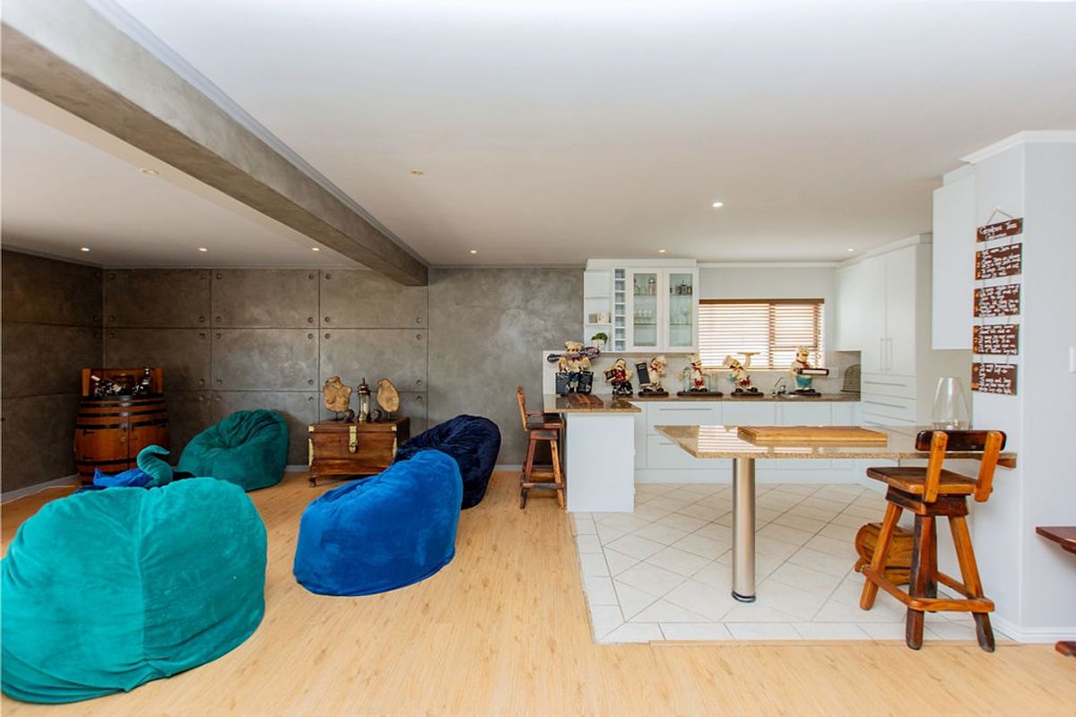 4 Bedroom house with a 3 bedroom second dwelling for sale in Myburgh Park Langebaan - Photo 5