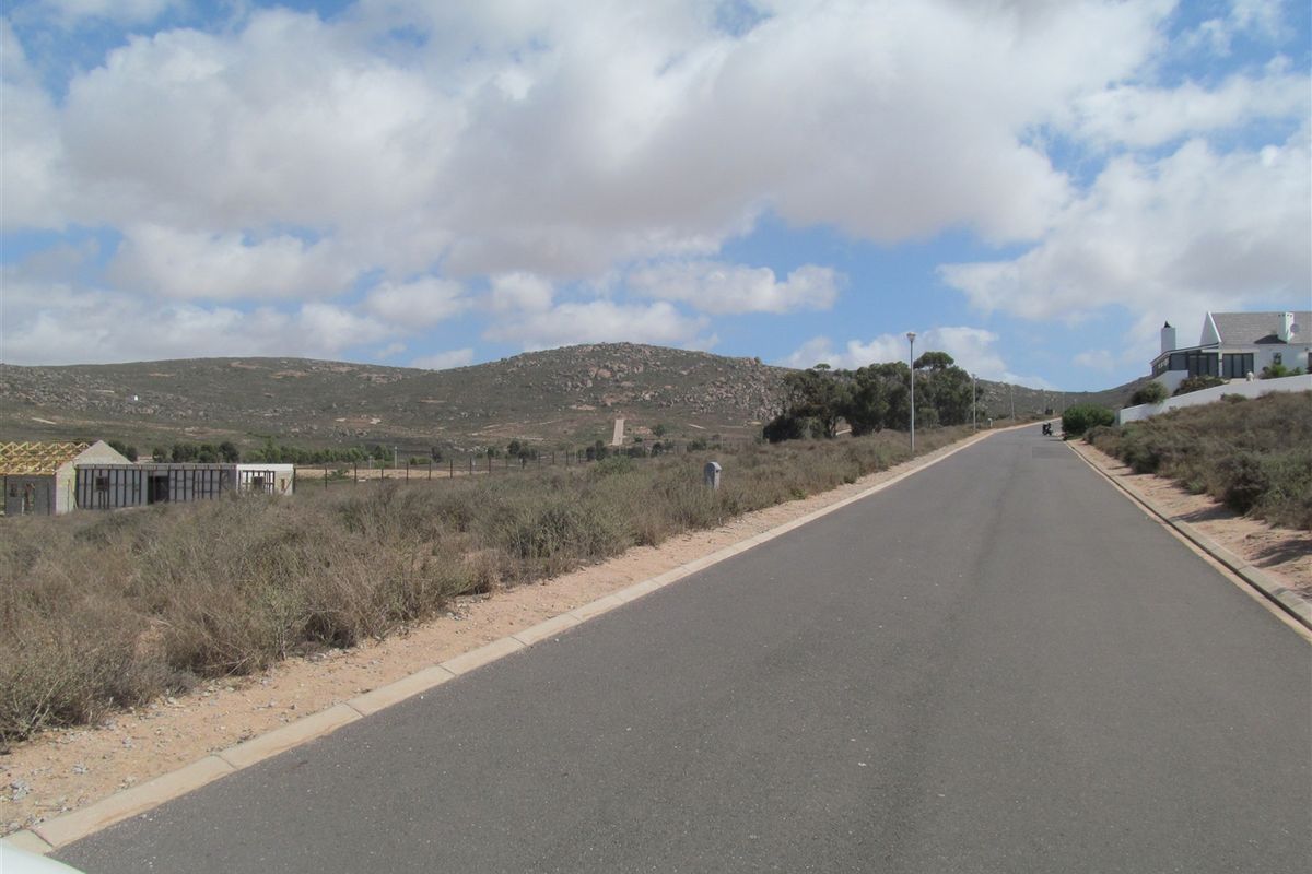 Stunning stand for sale in quiet area - Photo 3