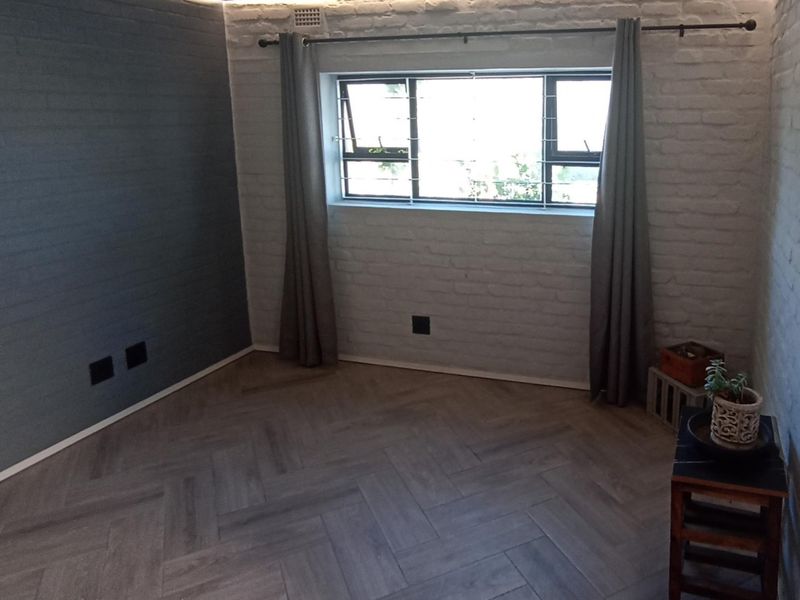 NEAT MODERN 2 BEDROOM GRANNYFLAT - Photo 3