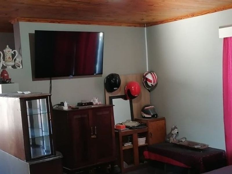 2 BEDROOM HOUSE ON A LARGE PLOT - Photo 4