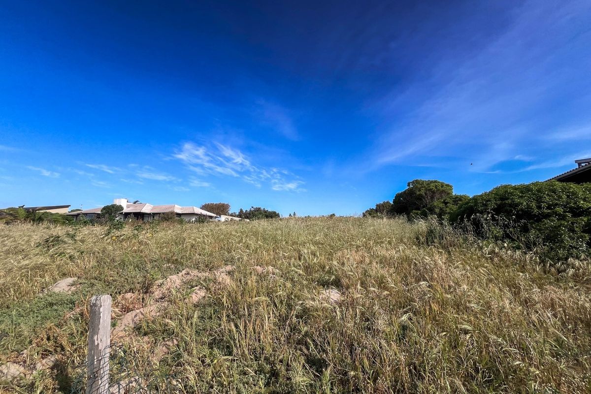 Seize the opportunity to build your dream home with stunning sea views in Saldanha Bay. - Photo 4