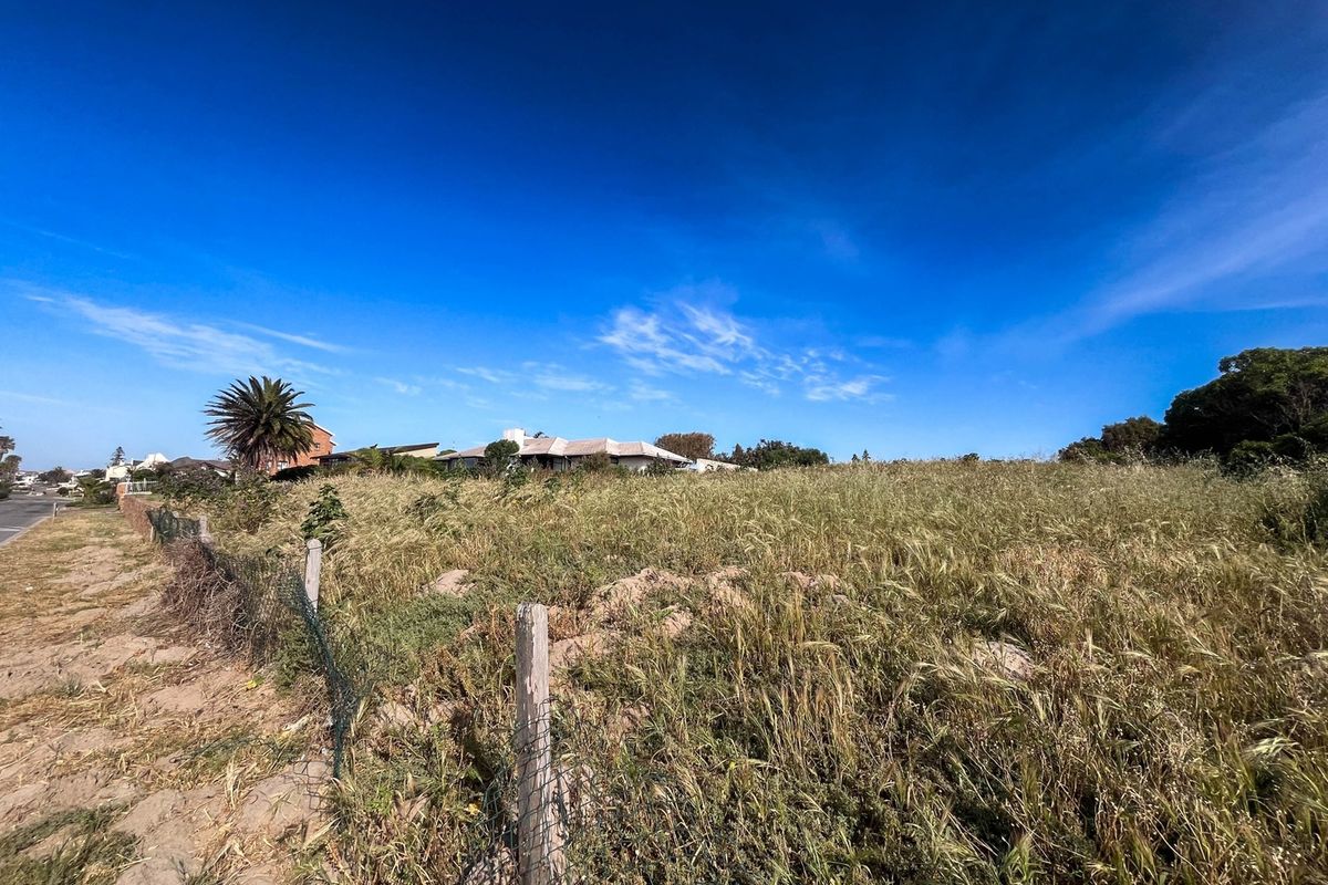 Seize the opportunity to build your dream home with stunning sea views in Saldanha Bay. - Photo 5
