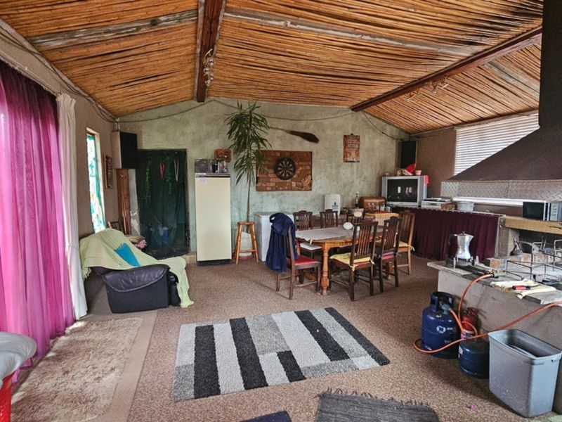Explore a lucrative opportunity in Vredenburg with this versatile property - Photo 4