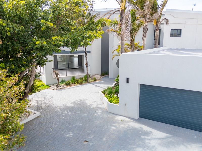 ARCHITECTURAL MASTERPIECE IN THE SOUGHT AFTER COASTAL TOWN  LANGEBAAN - Photo 3