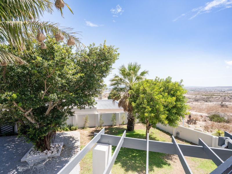 ARCHITECTURAL MASTERPIECE IN THE SOUGHT AFTER COASTAL TOWN  LANGEBAAN - Photo 9