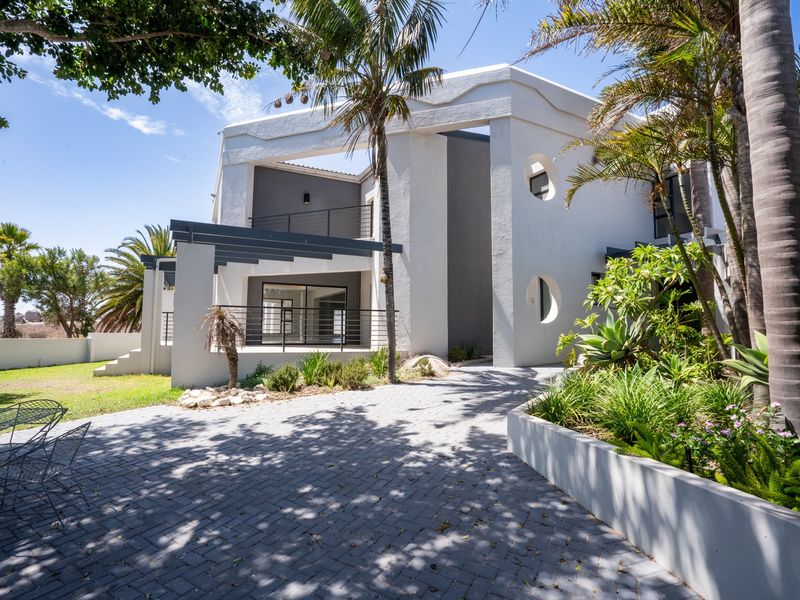 ARCHITECTURAL MASTERPIECE IN THE SOUGHT AFTER COASTAL TOWN  LANGEBAAN - Photo 5