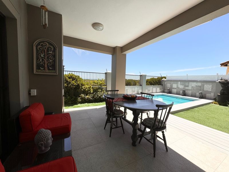 DESIGNED WITH DISTINCTION - Photo 5