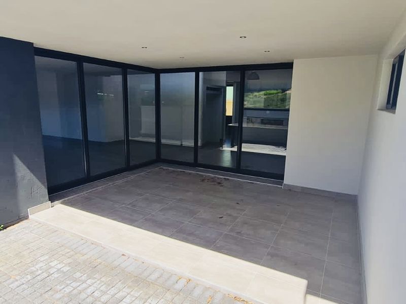 A Tranquil Modern Home - Photo 6