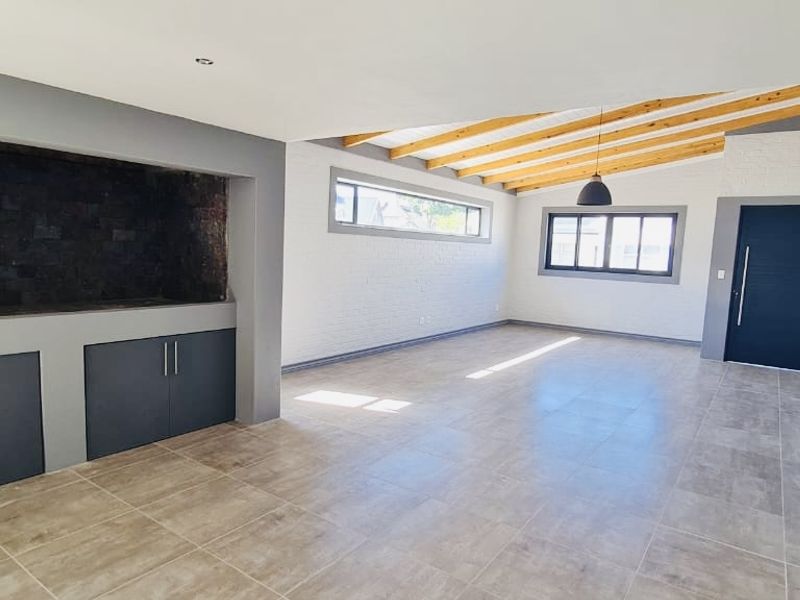 A Tranquil Modern Home - Photo 4