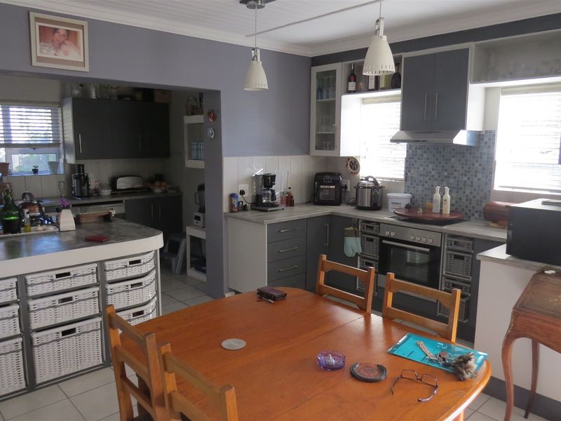 Charming peaceful family home - Photo 8