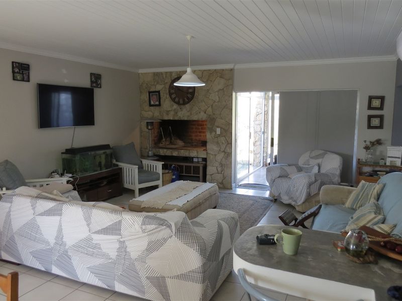 Charming peaceful family home - Photo 6