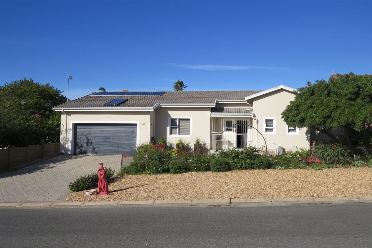 Charming peaceful family home - Photo 3