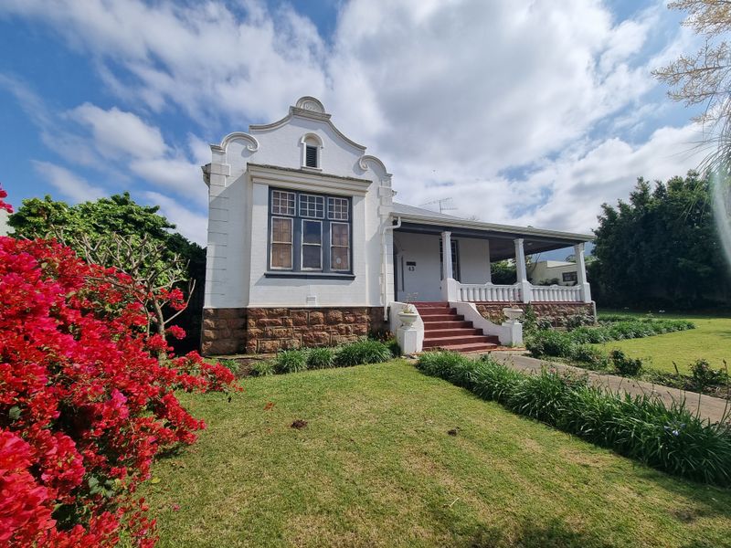 Prime property with perfect business location - Photo 2