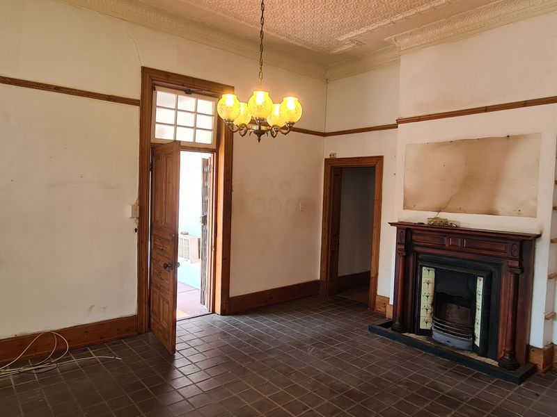 Prime property with perfect business location - Photo 8