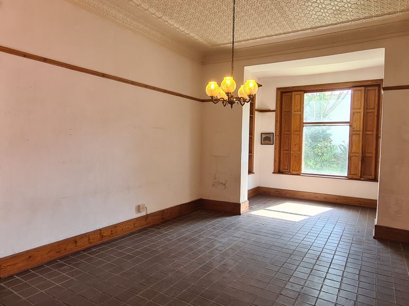 Prime property with perfect business location - Photo 6