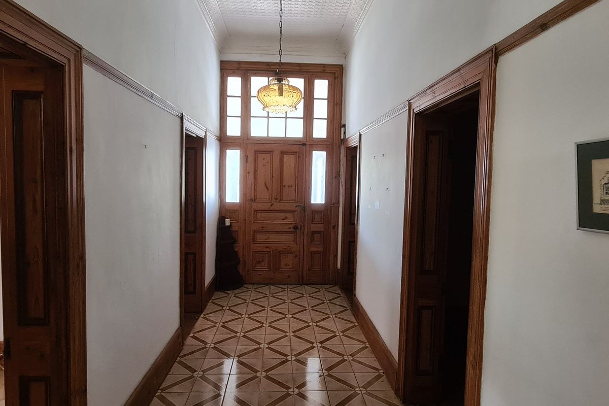 Prime property with perfect business location - Photo 4