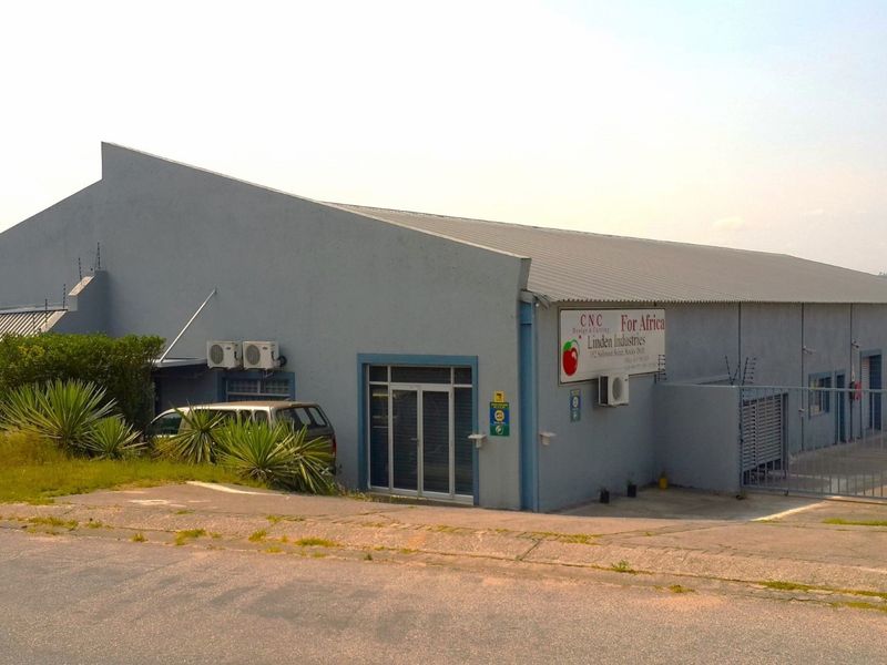 A 940 sqm Industrial property on a 1686 sqm stand, with unhindered access from Solomon Street. - Photo 6