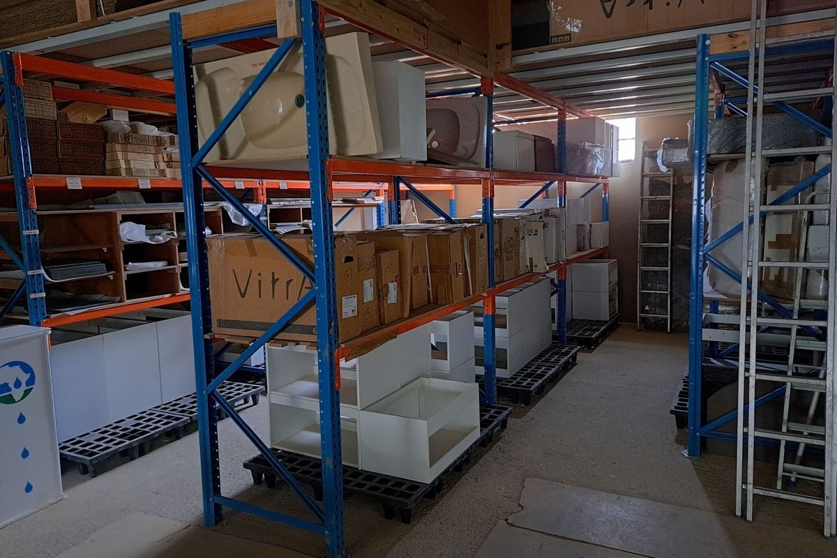 A 940 sqm Industrial property on a 1686 sqm stand, with unhindered access from Solomon Street. - Photo 4