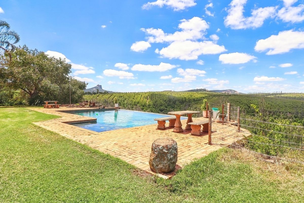 6 Bedroom Farm for sale in White River Rural - Photo 2
