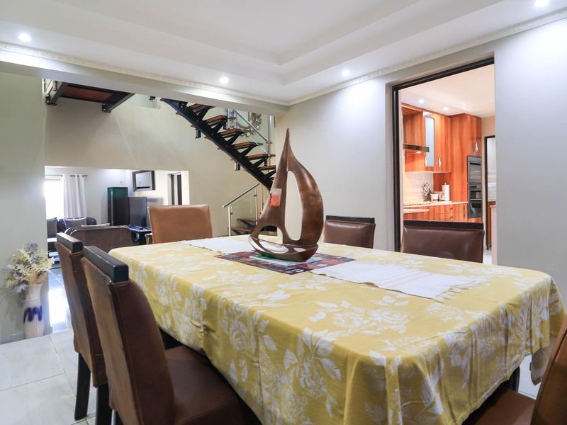 This magnificent residence in a gated Security Estate in Mbombela, boasts an array of features - Photo 7