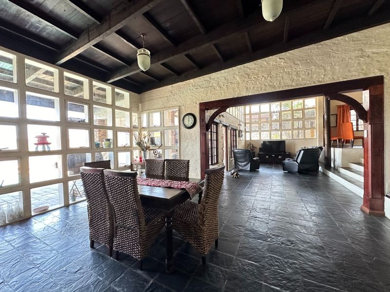 WHITE RIVER EXT 6 – ENTERTAINERS HOME FOR SALE - Photo 4