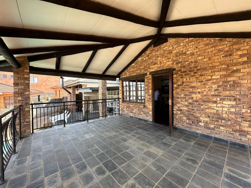 WHITE RIVER EXT 6 – ENTERTAINERS HOME FOR SALE - Photo 10